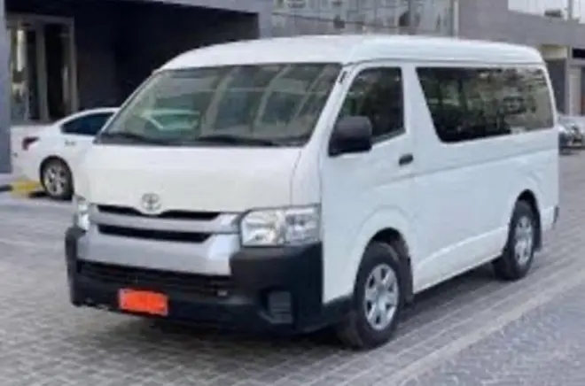 Muscat Flughafentransfer: 15-Sitzer Gruppenbus