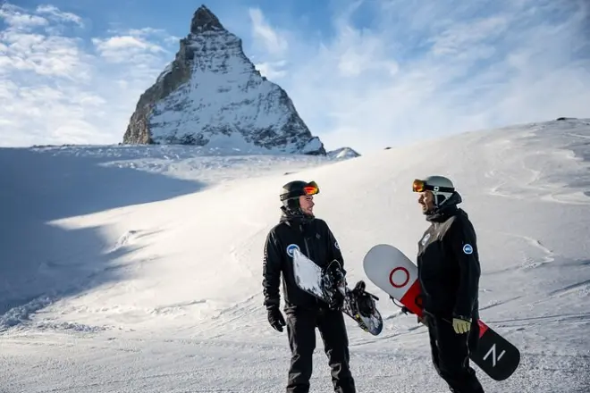 Lección privada de snowboard en Zermatt: Medio día