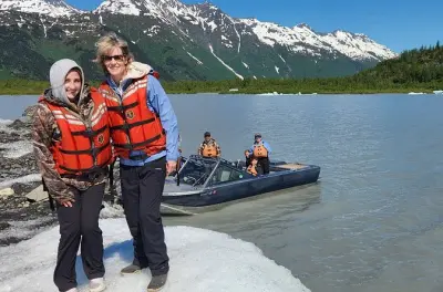 Jetboat privé glacier Spencer : Icebergs et front de vêlage