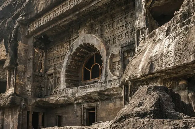 Ajanta- und Ellora-Höhlen ab Aurangabad: 29 buddhistische Höhlen