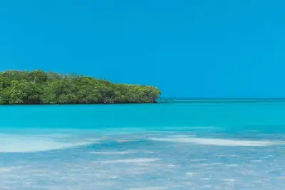 Snorkeling à partir de Hopkins Belize : Quatre îles des Caraïbes