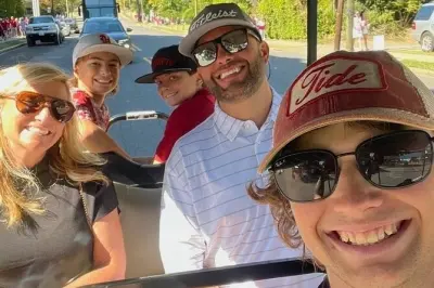 Pokémon GO tour a Tuscaloosa: Cattura Pokémon in golf cart