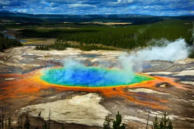 Yellowstone Grand Loop Tour: See Every Icon in One Day