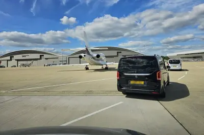Privater Mercedes-Transfer von Gatwick nach London mit Meet & Greet