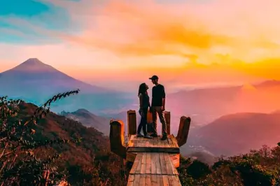 Hobbitenango & Antigua Borial parks from Guatemala City