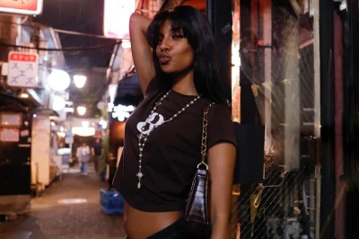 Feel the pulse of shinjuku’s golden gai on a private night photo tour with local pro kai ishida. includes tailored portraits, expert tips, and 30 edited images.