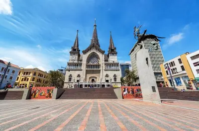 Manizales : Téléphérique, cathédrale et point de vue Chipre