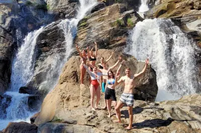 Bambusflossfahrt & geheimer Wasserfall ab Chiang Mai