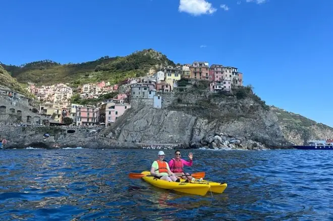 Cinque Terre en kayak : Grottes marines et snorkeling à Riomaggiore