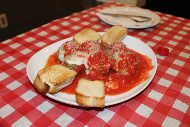 Greenville Food Tour: Downtown Samples & Local History
