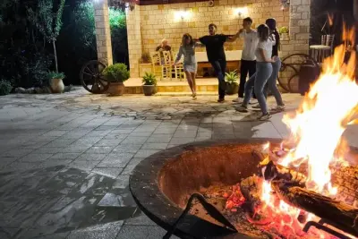 Jantar na fazenda grega em Nafplio com dança, vinho e azeite