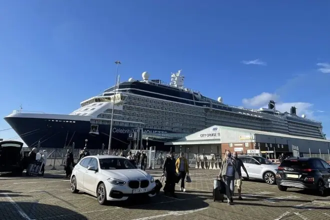 Traslado privado de Southampton al aeropuerto de Heathrow