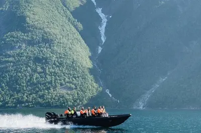 Coastal Safari by RIB from Ålesund: Islands and Cliffs