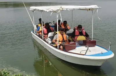 Kazinga Channel Bootssafari: Nilpferde, Elefanten, Krokodile
