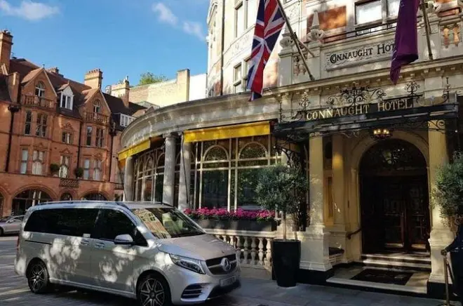 Stansted Airport to London Private Transfer: Mercedes Fleet