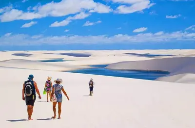 Lagoa Bonita em Barreirinhas: Dunas e lagoas ao pôr do sol
