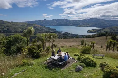 Akaroa naturaleza e historia con guía privado de séptima generación