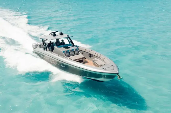 Providenciales Grace Bay Snorkel 43ft Midnight Express Charter