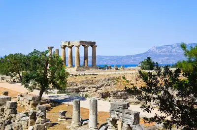 Micenas, canal de Corinto e teatro de Epidauro saindo de Nafplio