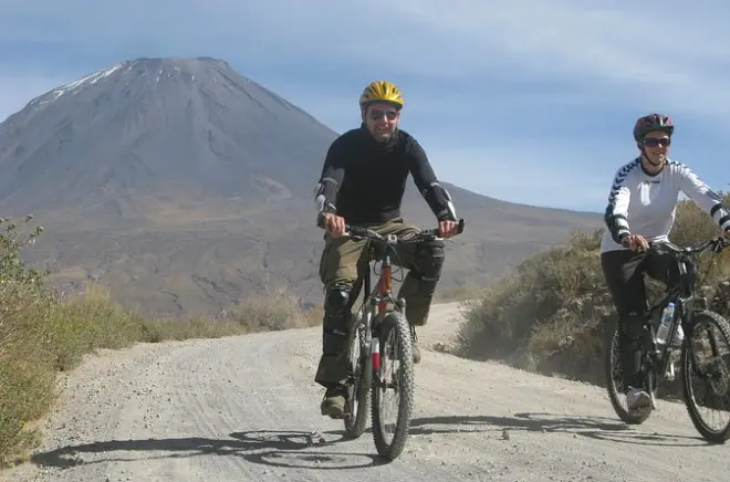 Mountainbiken am Vulkan Misti: Arequipa Schotterstraßen & Trails