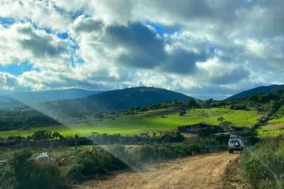 Mont Limbara jeep : Sommet granitique et tombes anciennes