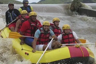 Rafting sul fiume Mambucada: Avventura in gommone