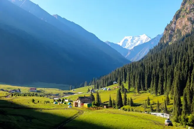 4-Day Issyk Kul Lake & Altyn Arashan Private Tour from Bishkek