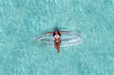 Photoshoot drone en kayak transparent : Tobago