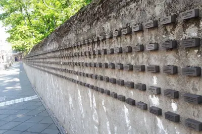 Quartiere ebraico di Colonia con visite ai memoriali dell'Olocausto