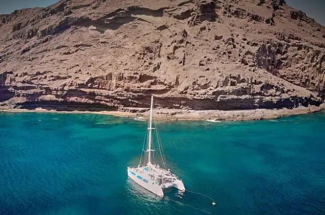 Catamarano Makaira mezza giornata a Sal: Snorkeling e nuoto