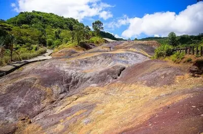 Mauritius Süden: Siebenfarbige Erde & Black River Gorges