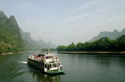 Li-Fluss Kreuzfahrt von Guilin nach Yangshuo: 80 km Bootstour