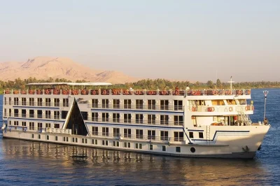 Vivi una crociera di 4 giorni sul nilo da assuan a luxor. visita la valle dei re, kom ombo, karnak e altro con una guida egittologa esperta. prenota ora.