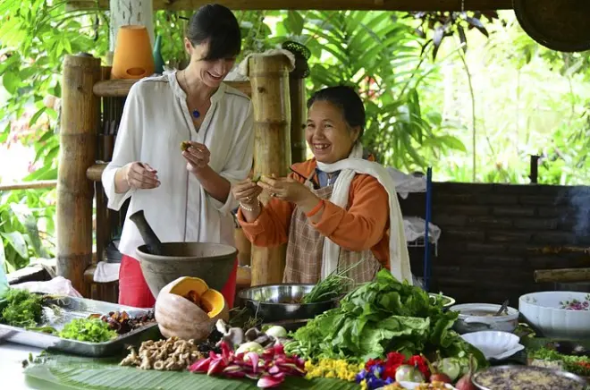 Lao Cooking Class in Luang Prabang: Market to Table