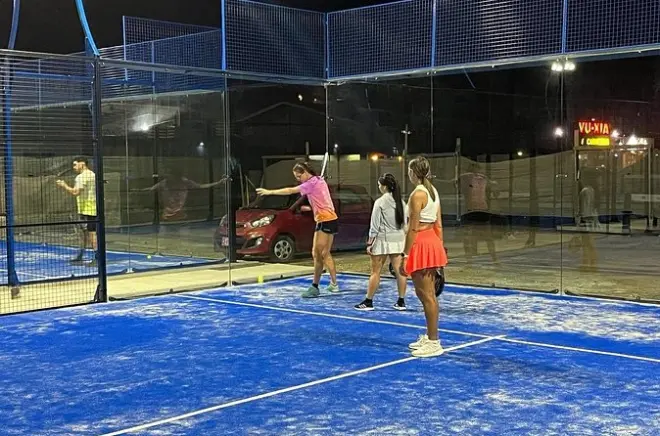 Aruba Racketsport-Training mit Profi-Athletin