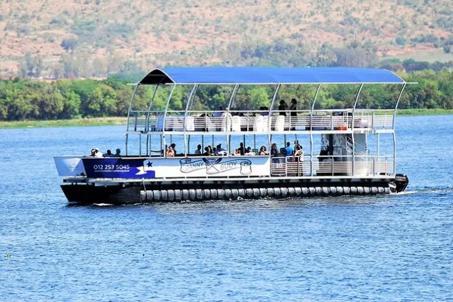 Hartebeespoort-Staudamm Bootsfahrt und Seilbahn ab Johannesburg