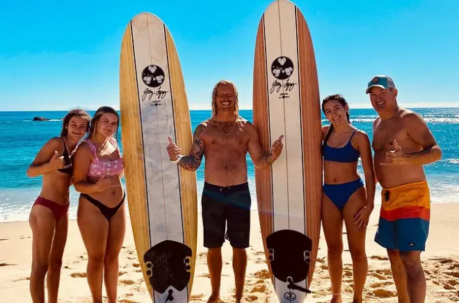 Lección privada de surf en Baja California Sur: East Cape