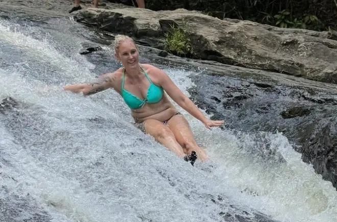 El Yunque escorregador natural e comida local
