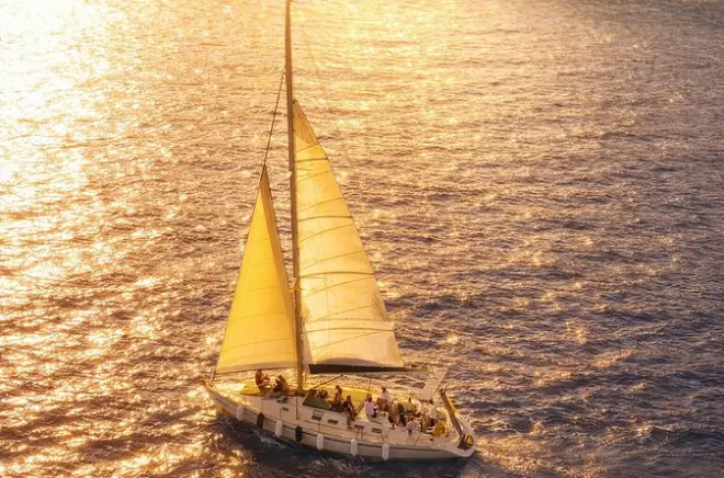 Rhodos Sonnenuntergangstour: Private Yacht mit Cocktails