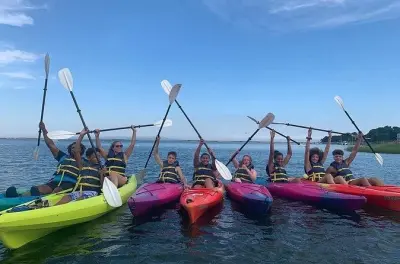 Kayak nella Great Marsh di East Sandwich, Cape Cod