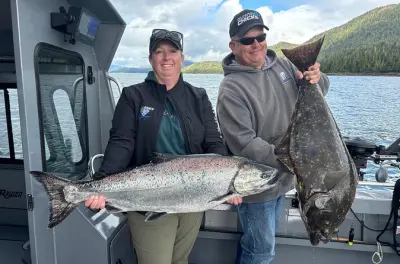 Pesca a Ketchikan di salmone e halibut: Charter privato di 5 ore