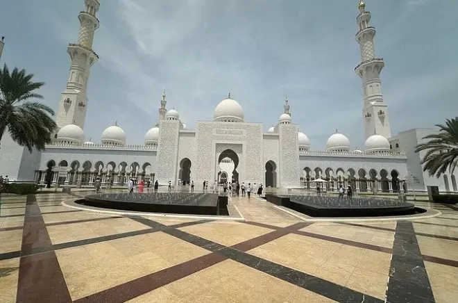 Abu Dhabi Full-Day Private Tour from Ras Al Khaimah: Customizable