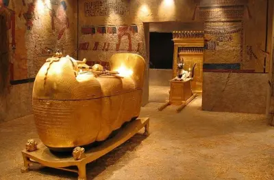 Da Il Cairo a Luxor con visita alla tomba di Tutankhamon