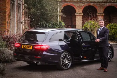 Traslado privado de Southampton a Heathrow con paradas turísticas