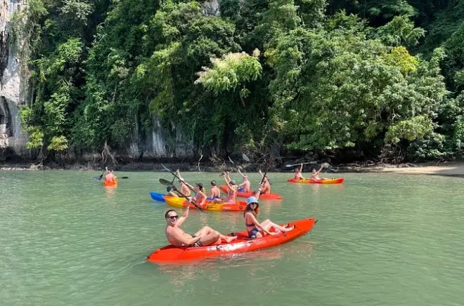 Kayaking Ko Lanta: Talabeng Sea Cave and Mangrove Forest