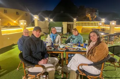 Dinner by the Pyramids in Giza: Egyptian rooftop meal