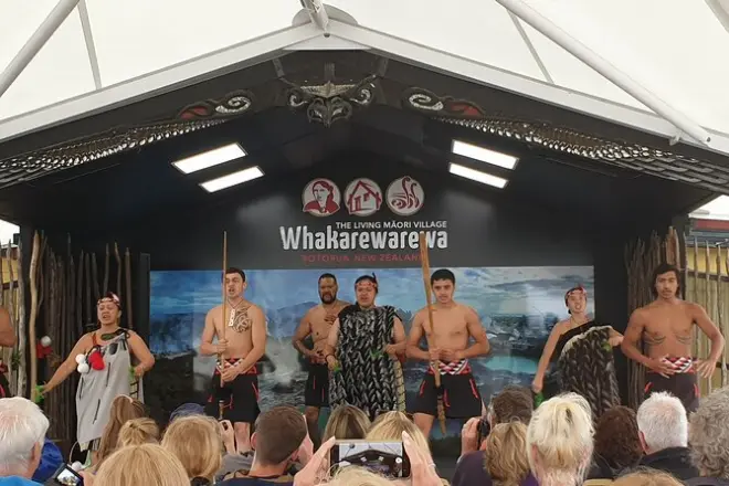 Rotorua: Caminhada nos redwoods, gêiseres e cultura maori