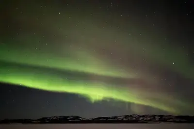 Pesca sul ghiaccio e aurora boreale a Whitehorse: Rifugio riscaldato
