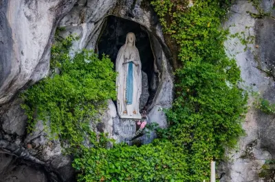 Lourdes: 2 ore tra i luoghi principali e angoli nascosti