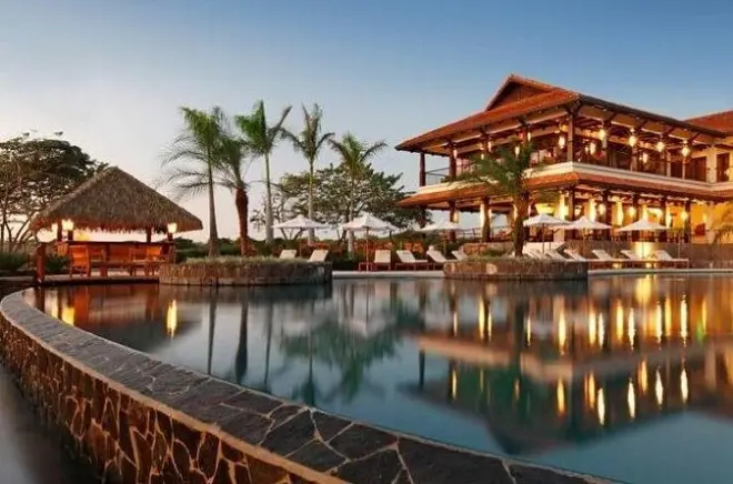 Traslado privado do aeroporto de Liberia para JW Marriott Guanacaste